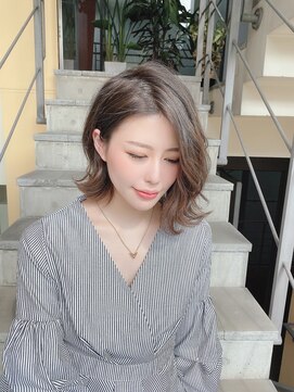 ロンド ストラーダ 心斎橋(Lond strada) ショート×ハイライト白髪ぼかし×マチルダボブ[心斎橋]