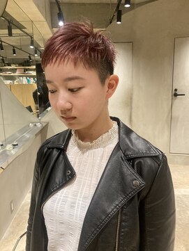 ビビト(bibito) bibitoベリーショート バズカット ダブルカラー ピンクカラー