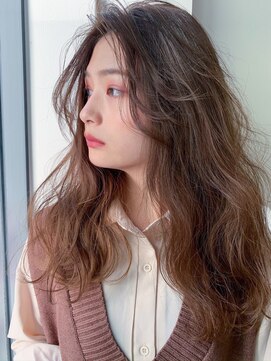 アイティーバイアルバム 下北沢店(IT by ALBUM) 顔まわりレイヤー波ウェーブ_アースカラーくびれヘア_29104