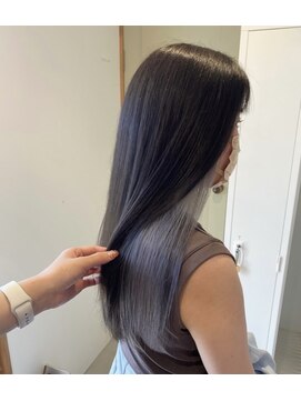 スリー(THREE) イヤリングカラー シルバーカラー