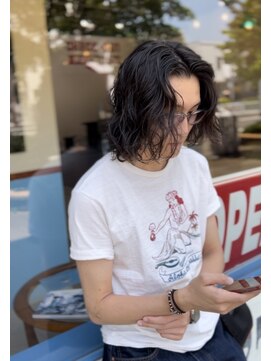 フォーコーナーズカットショップフェイビーズ 名古屋西(FourCornersCutShop favey's) バイカー、サーファーにハマるルードパーマ