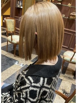 ネイク(Nake) 縮毛矯正/美髪矯正ストレート/ブロンドベージュ/韓国