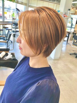グランデュール 焼津店(GRANDEUR) ボブ/レイヤーカット/かっこいい/大人ショートヘア