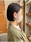 黒髪美髪ストレート切りっぱなしボブ