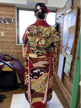 ヘアアンドエステキャロットの写真/【新井薬師前駅徒歩30秒】お客様の体型に合わせた見た目のきれいな着付けが◎冠婚葬祭も可能です！