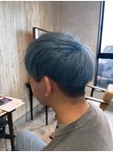 くすみブルーで差をつける。透明感×個性派カラーの最旬マッシュ