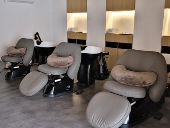 キキ(KIKI)の写真/"和"をテーマにした温もりのあるリラックス空間で、至高のサロンタイムを―。