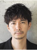 メンズショートルーズパーマニュアンスパーマ刈り上げ黒髪