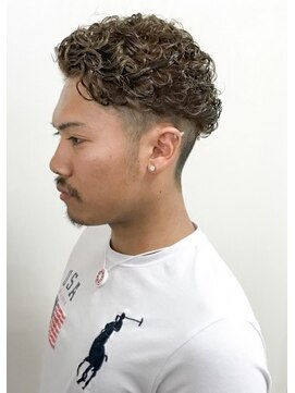 クアトログランシュ 水戸店(QUATRO×GranCieux) ワイルドツーブロック 刈り上げ アップバング★QUATRO★