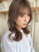 顔周りがポイント（小顔オリーブカラーハイライトカラー）