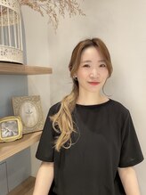 アンド ラ ブランシュ(&.La Blanche) 奥澤 友里