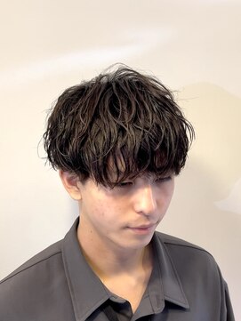 リンダ(LYNDA) ダークアッシュ/アッシュブラック/カルマパーマ/ベリーショート