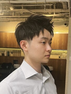 37.0℃ ティダ 神保町店(37.0℃-tida) ツーブロック/ビジネス/束感ショート