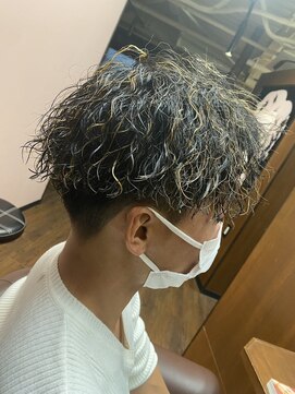 ゼニス(Zenith) 金メッシュスパイラルパーマ