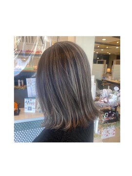 アース オーセンティック 岡山表町店(EARTH Authentic) お白髪ぼかしハイライト☆彡
