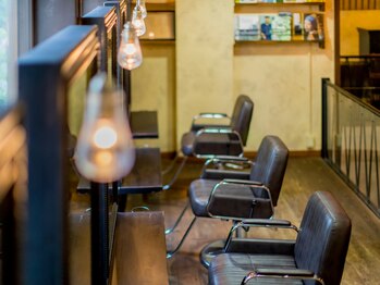 エルアール コウベ(LR KOBE)の写真/【ヘアケアマイスター在籍】暖かみを感じるゆったりとしたプライベート空間で、至福のひと時を♪