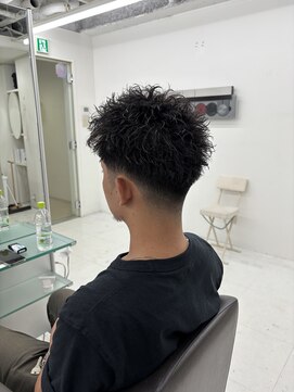 スパイキーパーマ