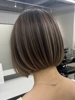 ジルブラン(JIL BLAN)&nbsp;ハイライトバレイヤージュダブルカラーショートカット30代40代