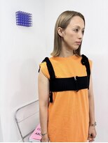 イラカ(elaka)&nbsp;ベージュ×ミディアムボブ