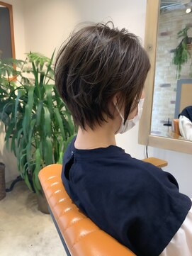 オブ センス(Of Sense) 毛先が軽いショートヘア
