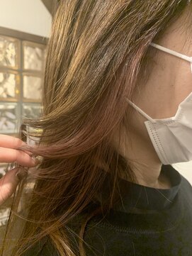 ピースリーヘア バイ カーサ(peathree.hair by CASA) pinkイヤリングカラー