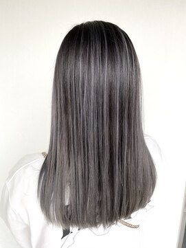 シカ 神戸三宮元町店(Cica) 【Cica 神戸三宮元町】外国人風ハイトーンカラー