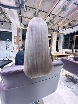 トゥルース 獨協大学前店(Hair&Make TRUTH) 艶々グレージュ