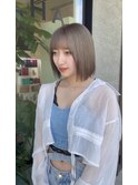 ボブとハイトーンは可愛い！ 切りっぱなしボブ ミルクティー