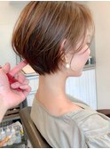 小顔ヘアふんわりショート簡単スタイリングブリーチなしカラー