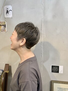 スナッグ(snug) ベリーショート