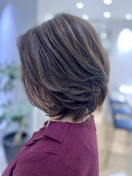ステア ケース(stair case) 地毛×ブリーチハイライト　白髪ぼかし