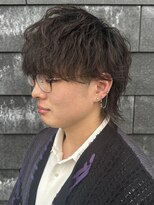 ヒュイル バイ ニアウ(Hwyl by Niau)&nbsp;メンズマッシュウルフパーマ中性ウルフスパイラルパーマツーブロ