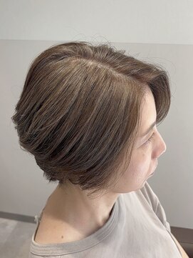 ダフィースヘア(DAFIES HAIR) *After→Before*右スワイプ【白髪かし/脱白髪染めハイライト】