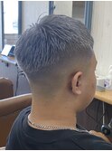 2ブリーチで作る！圧倒的クールなシルバーヘア