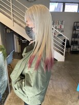 アールハーツ 峰店(R-HEARTS)&nbsp;お任せくせ毛カットはハイトーンのダブルカラーにも相性抜群