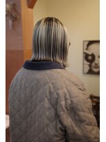 チャプター 問屋町(chapter)&nbsp;髪質改善外はねボブブロンドベージュアンブレラカラー韓国ヘア