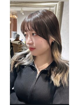 ボニア バイ ヘッドライト 大阪梅田店(BONIA by HEADLIGHT) ブラック×ホワイトベージュ