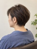 aptas 青山/表参道 白髪染め/白髪ぼかしハイライト/ボリュームアップエクステ&nbsp;表参道/青山/すっきり耳かけブラウンショート