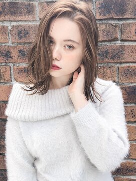 ルティア(Lutia) 無造作ホワイトベージュ！