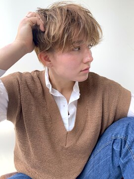 エル(EL by green) ショートレイヤー×ソフトツーブロック×フェザーマッシュ
