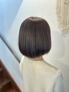 サーティーン(THIRTEEN) 透明感がポイント!シンプルボブ♪(^^)30代☆