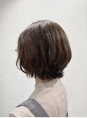 癖をいかした外はねミニボブ