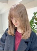 ミルクティーベージュ明るめグレージュミディアムウルフレイヤー