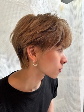 ノラ シブヤ(NORA) デザインカラー刈り上げマッシュローライトメンズカット