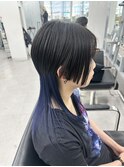 ▽□□▽前下がりウルフ×インナーカラー
