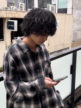 フィフス 天神大名(fifth) マッシュウルフとも相性の良い、シャドウパーマスタイル