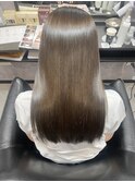 美髪縮毛矯正とオリーブカラーで【極ツヤ】