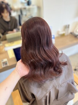 シー(she.) ウォームブラウン　ピンクブラウン　暖色カラー