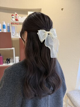 ヴァネッサ VANESSA 結婚式参列ヘアセット秋冬透明感くすみカラー×MIHO