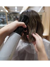 カラーなどの施術前に "傷ませない" 新発想ケア